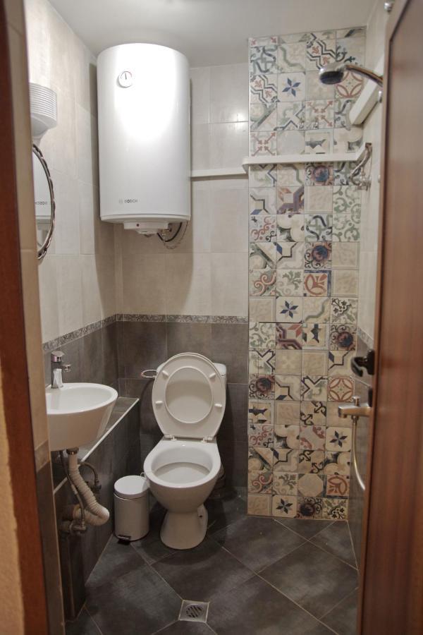 Interhost Guest Rooms And Apartments โซเฟีย ภายนอก รูปภาพ