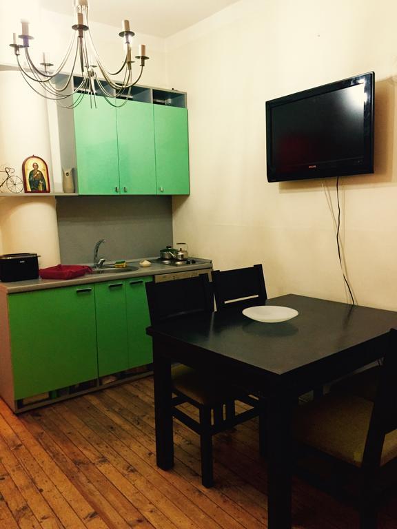 Interhost Guest Rooms And Apartments โซเฟีย ภายนอก รูปภาพ